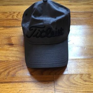 Gray titleist hat
